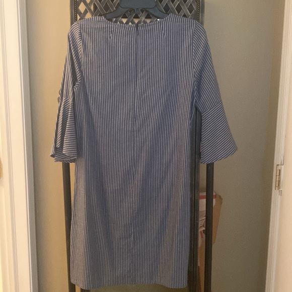 J. CREW Women's Blue & White Pin Striped Bell Quarter Sleeve Cotton Shift Dress - Picture 4 of 4